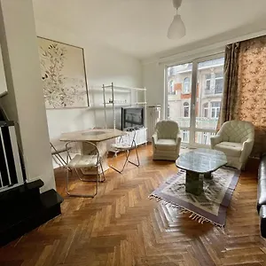 https://superbe-appartement-duplex-avec-jacuzzi.hotelsghent.com