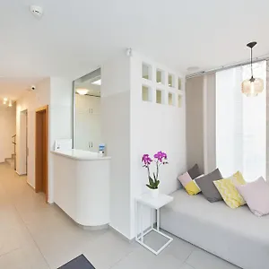 Bed & Breakfast 21 By Victus